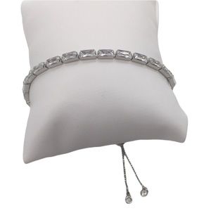 Bracelet sparkling cubic zirconia silver toned adjustable size